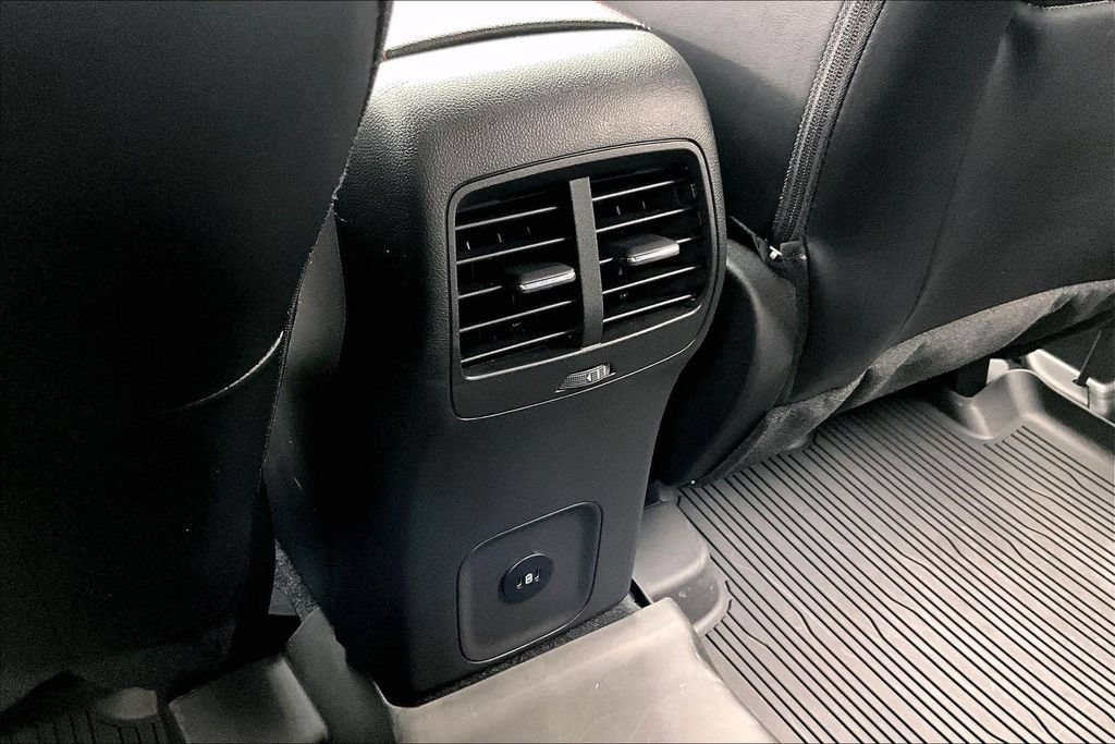 Certified 2023 Ford Escape ST-Line Select AWD/4WD image 33