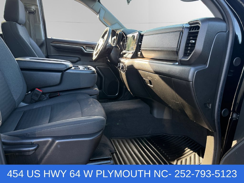 Used 2024 Chevrolet Silverado 1500 LT AWD/4WD image 15