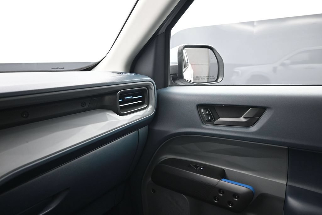 Certified 2025 Ford Maverick Lobo AWD/4WD image 17