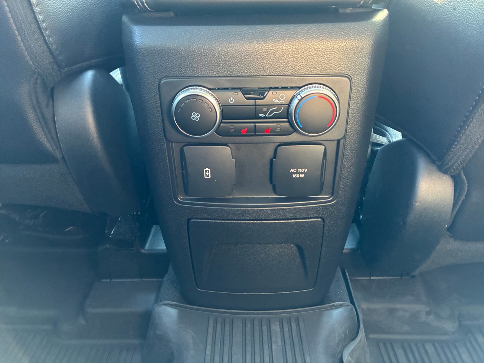 Certified 2023 Ford Explorer Limited w/ Limited Technology Package image 32