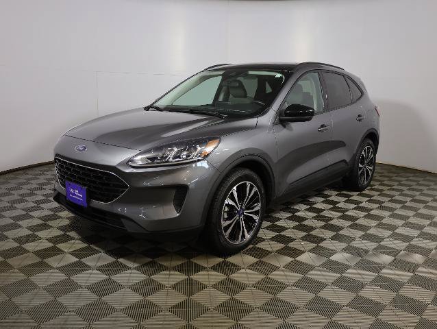 Certified 2022 Ford Escape SE w/ SE Sport Appearance Package AWD/4WD image 3
