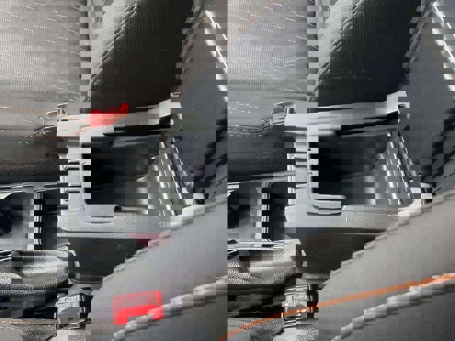 Certified 2021 Ford EcoSport SE w/ SE Appearance Package image 23