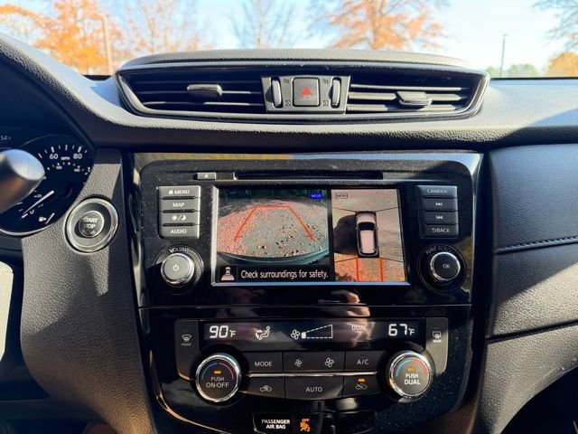 Used 2019 Nissan Rogue SV w/ Premium Package image 14