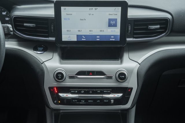 Certified 2024 Ford Explorer XLT w/ Equipment Group 202A image 22