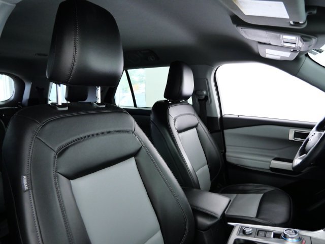 Certified 2023 Ford Explorer XLT w/ Equipment Group 202A AWD/4WD image 10