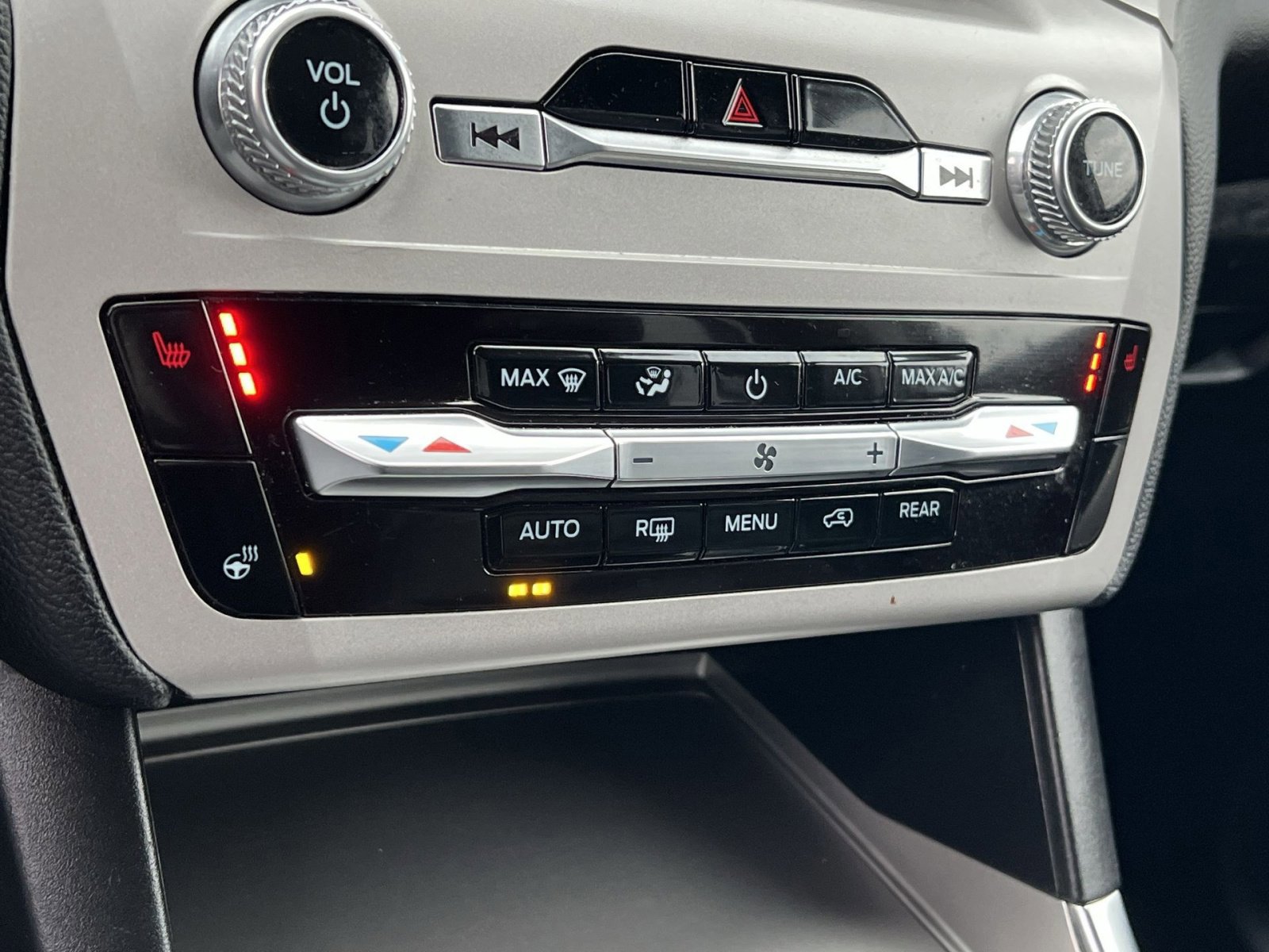 Certified 2023 Ford Explorer XLT w/ Equipment Group 202A image 20