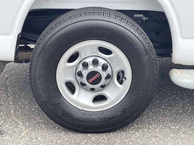 Used 2025 GMC Savana 2500 w/ Driver Convenience Package RWD image 7