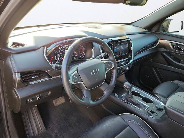 Used 2023 Chevrolet Traverse Premier w/ Redline Edition FWD image 9
