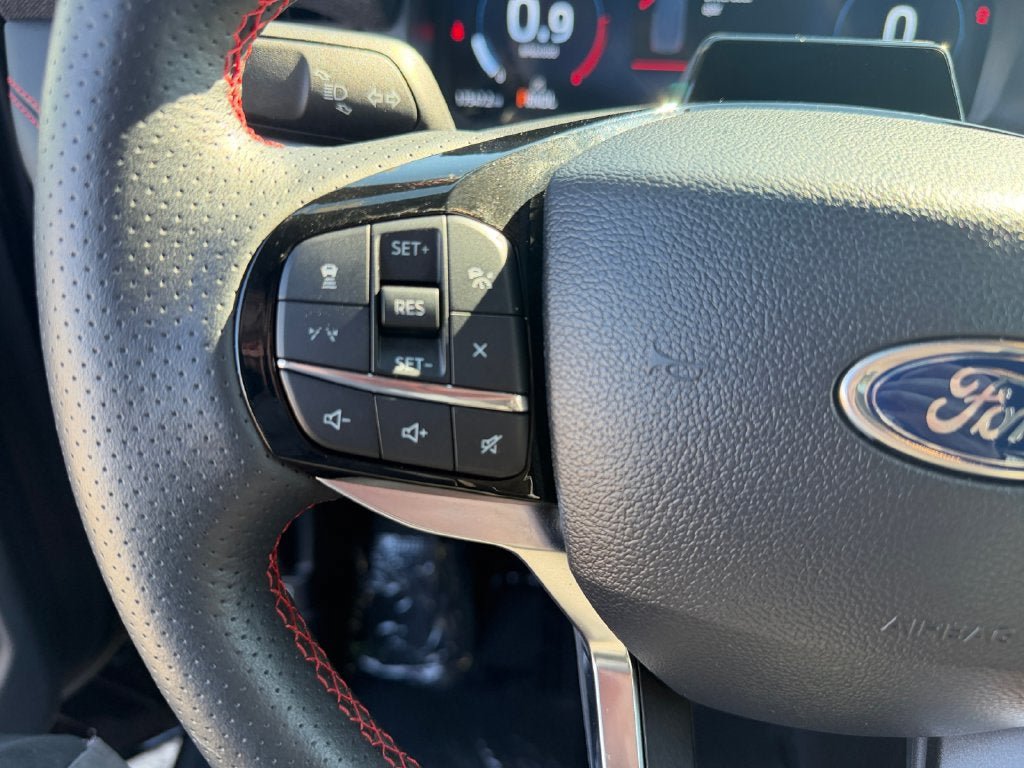 Certified 2025 Ford Explorer ST-Line w/ ST-Line Street Pack AWD/4WD image 16