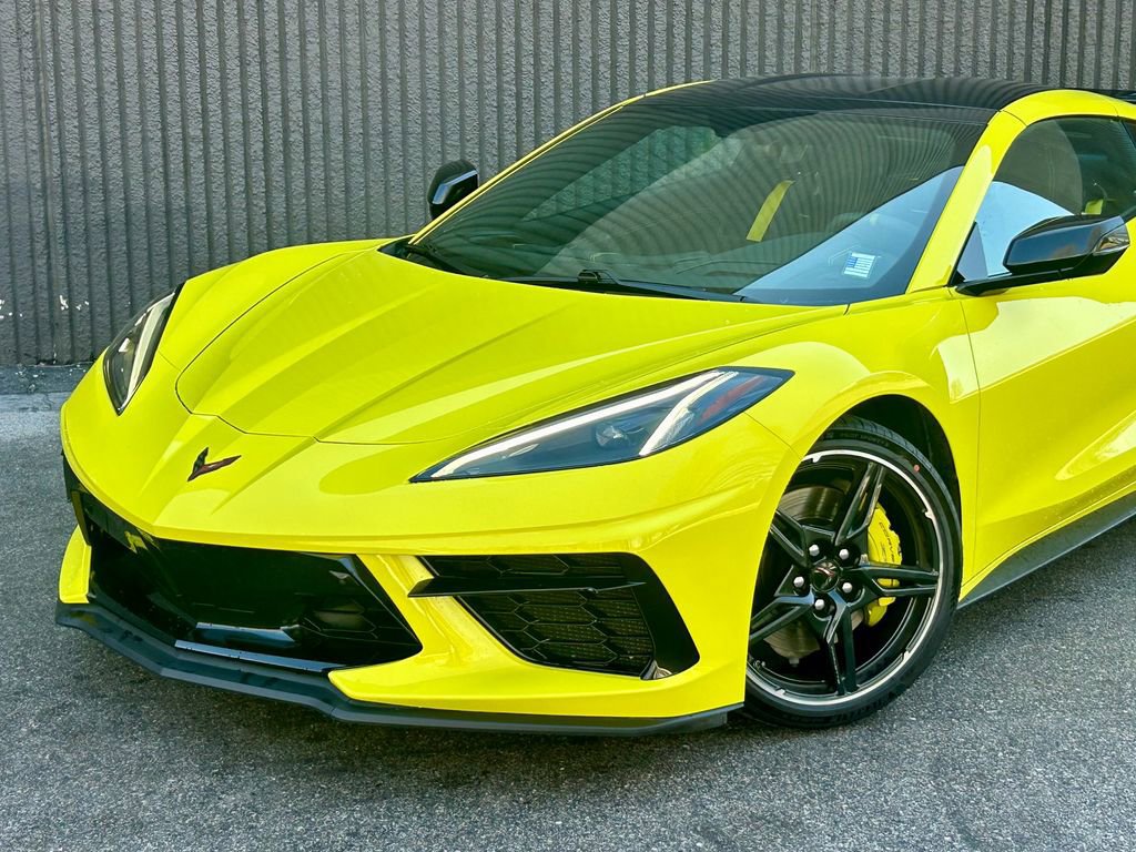 Used 2021 Chevrolet Corvette Stingray Premium Cpe w/ Z51 Performance Package image 8