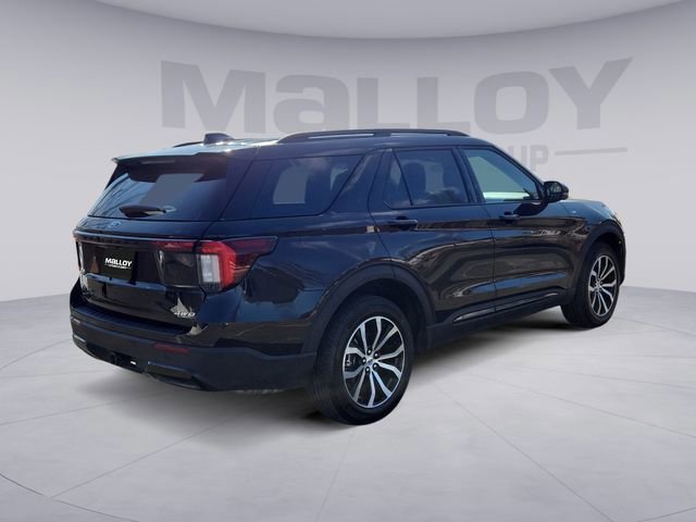 Certified 2025 Ford Explorer ST-Line image 6
