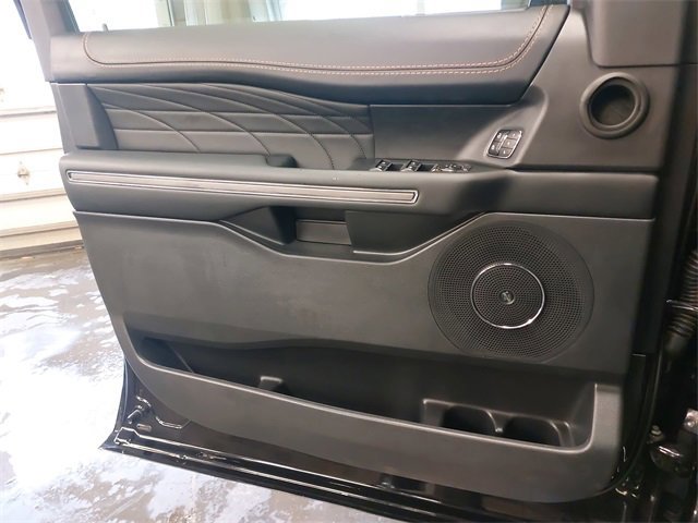 Certified 2023 Ford Expedition Platinum image 27