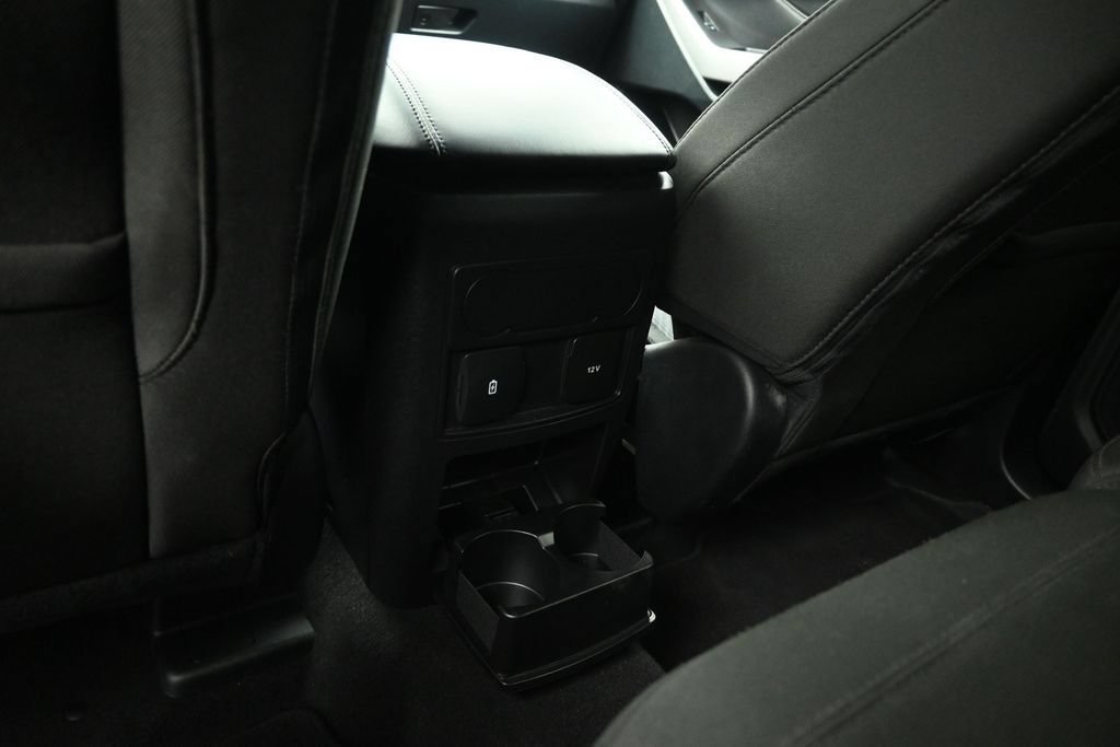 Certified 2024 Ford Explorer XLT RWD image 21
