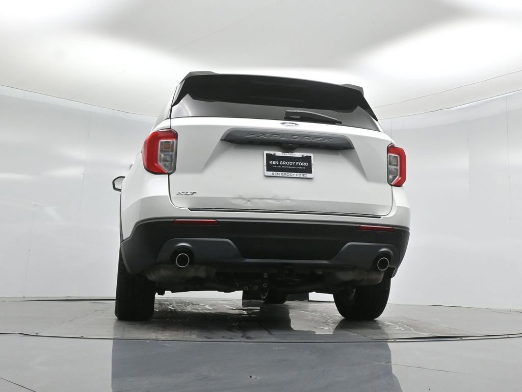 Certified 2023 Ford Explorer XLT w/ Equipment Group 202A image 19
