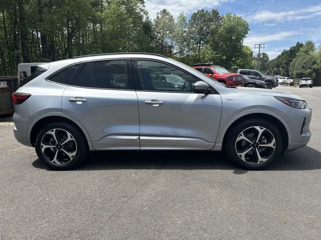 Certified 2023 Ford Escape ST-Line Elite AWD/4WD image 7