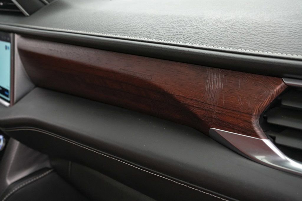 Used 2024 GMC Yukon Denali Ultimate image 32