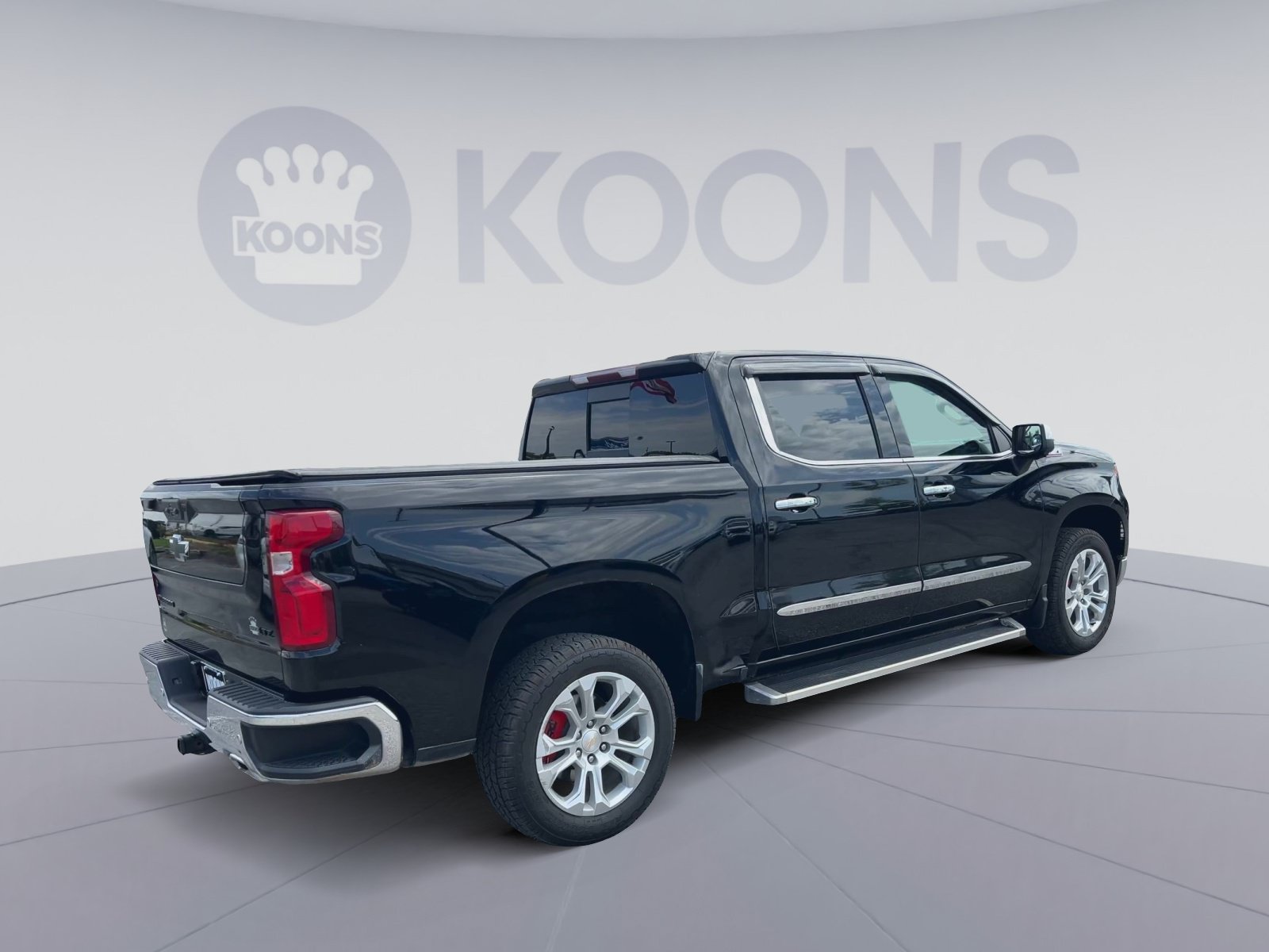 Used 2023 Chevrolet Silverado 1500 LTZ AWD/4WD image 11