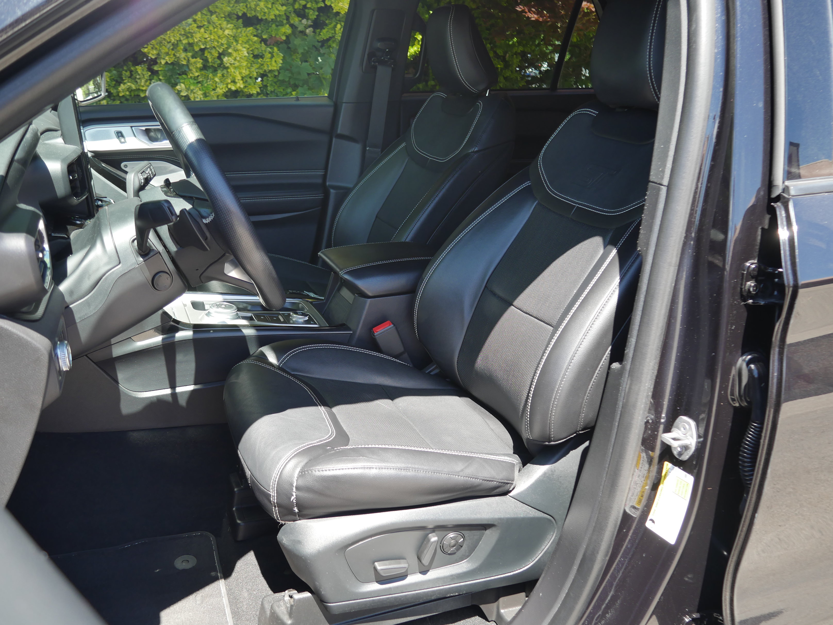 Certified 2021 Ford Explorer ST w/ Equipment Group 401A AWD/4WD image 36