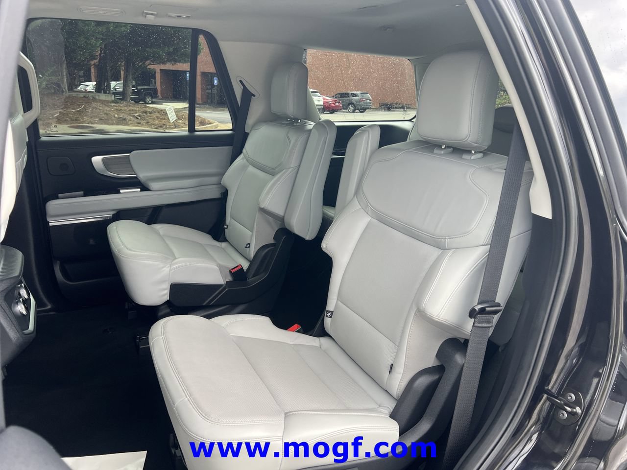 Certified 2025 Ford Expedition Platinum w/ Driver's Package AWD/4WD image 20
