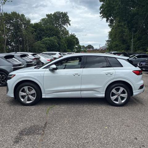 Used 2023 Audi Q4 e-tron Premium Plus AWD/4WD image 2