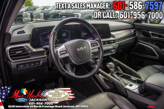 Used 2025 Kia Telluride S FWD image 7