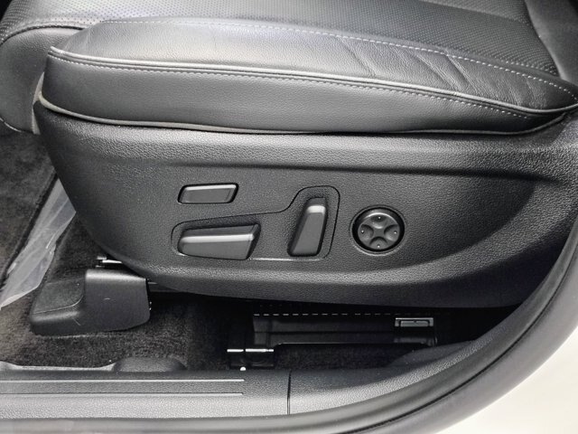 Used 2022 Hyundai Santa Fe Limited AWD/4WD image 24