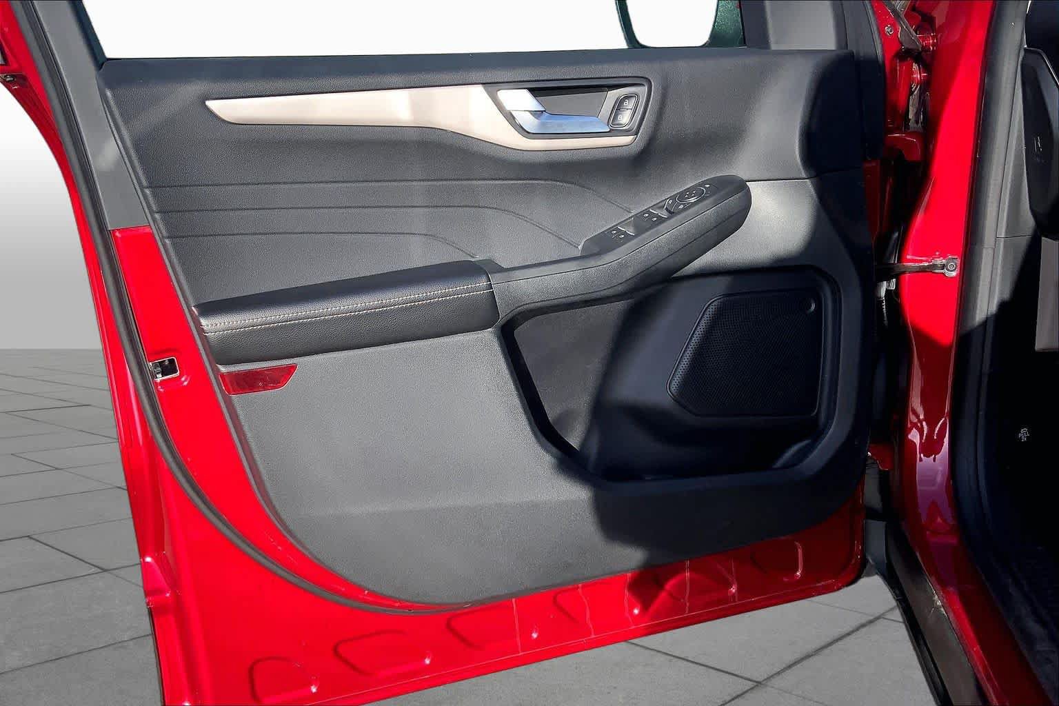 Certified 2022 Ford Escape SEL FWD image 22