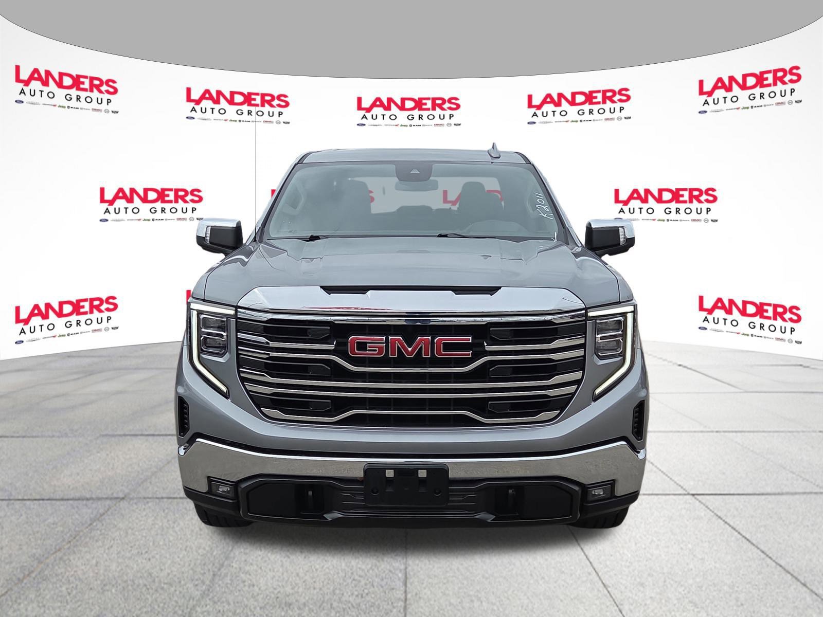 Used 2024 GMC Sierra 1500 SLT image 8