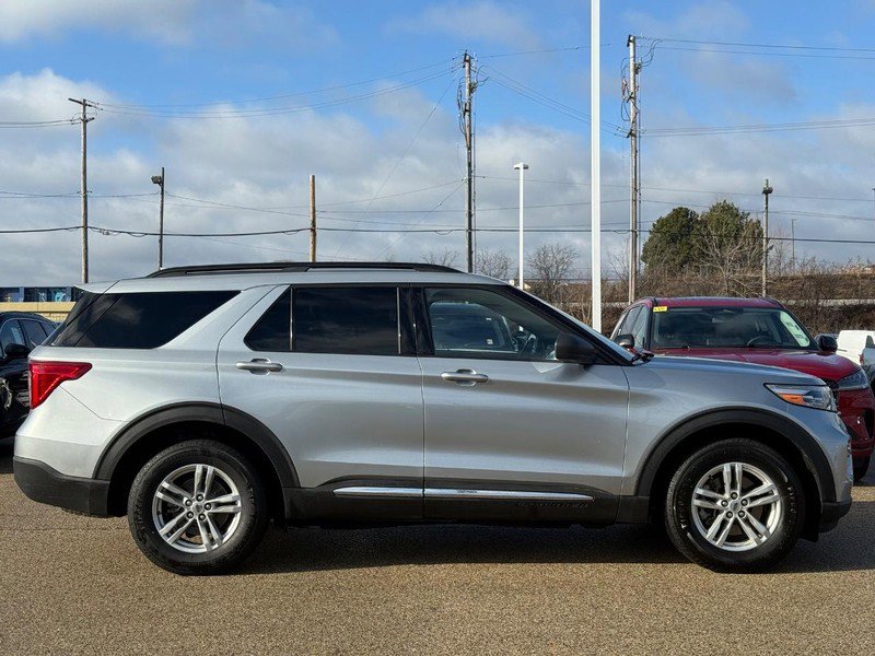 Certified 2020 Ford Explorer XLT w/ Equipment Group 202A image 2