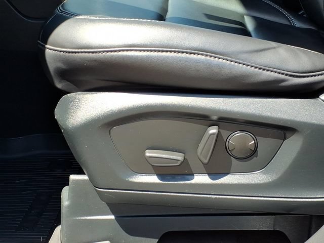 Certified 2023 Ford Explorer XLT w/ Equipment Group 202A AWD/4WD image 11