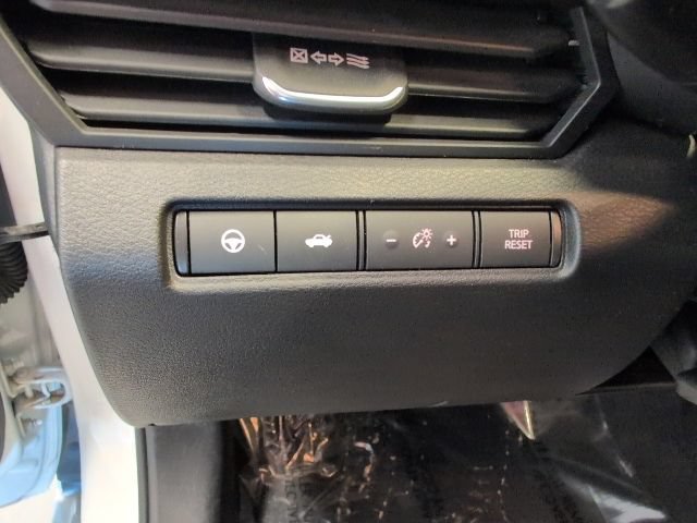 Used 2023 Nissan Altima 2.5 SR AWD/4WD image 16