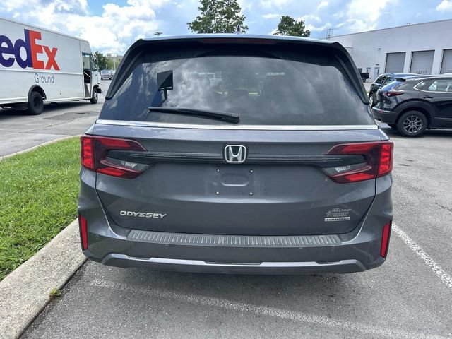 Used 2025 Honda Odyssey Touring image 5