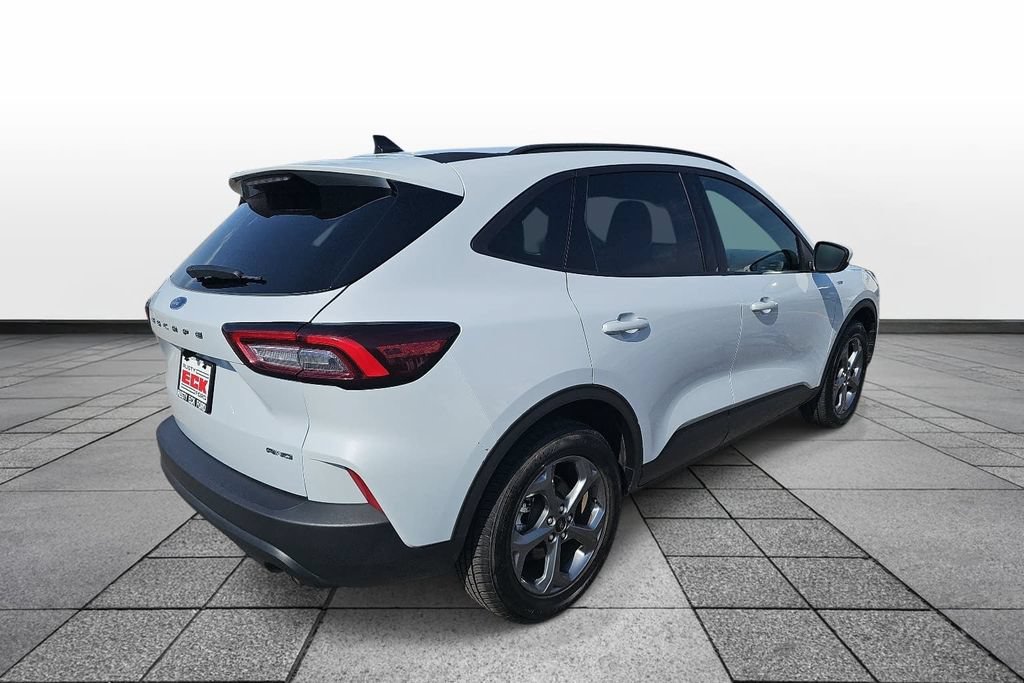 Certified 2025 Ford Escape ST-Line Select AWD/4WD image 5
