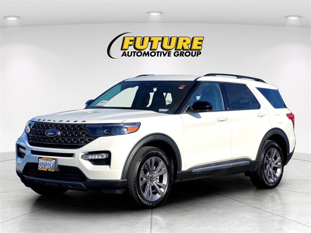 Certified 2022 Ford Explorer XLT w/ Equipment Group 202A image 8