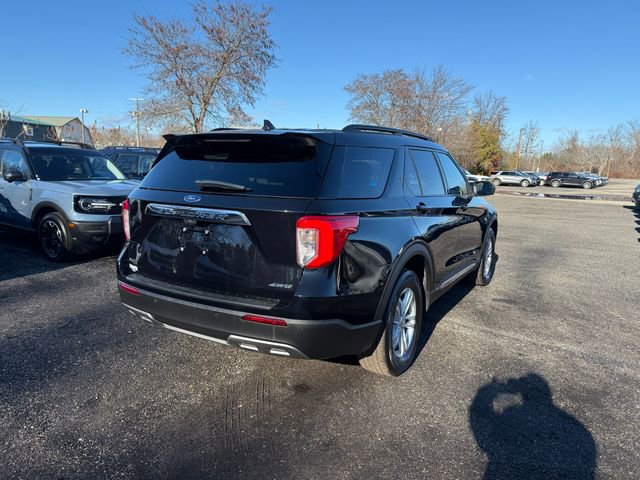 Certified 2022 Ford Explorer XLT w/ Equipment Group 202A image 28