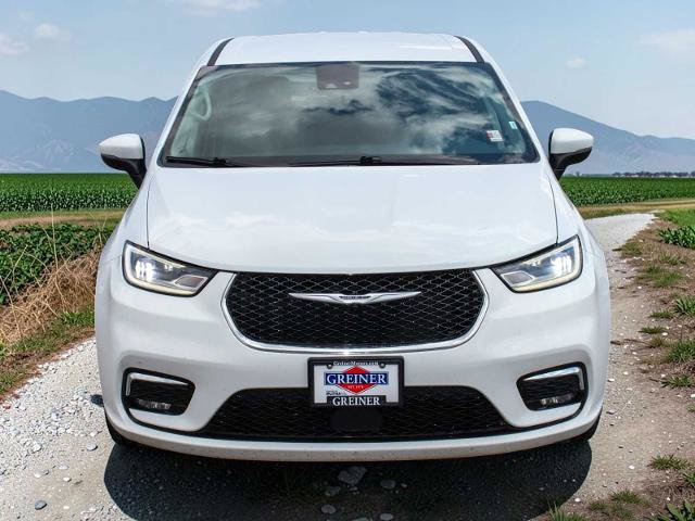 Used 2023 Chrysler Pacifica Touring-L FWD image 9