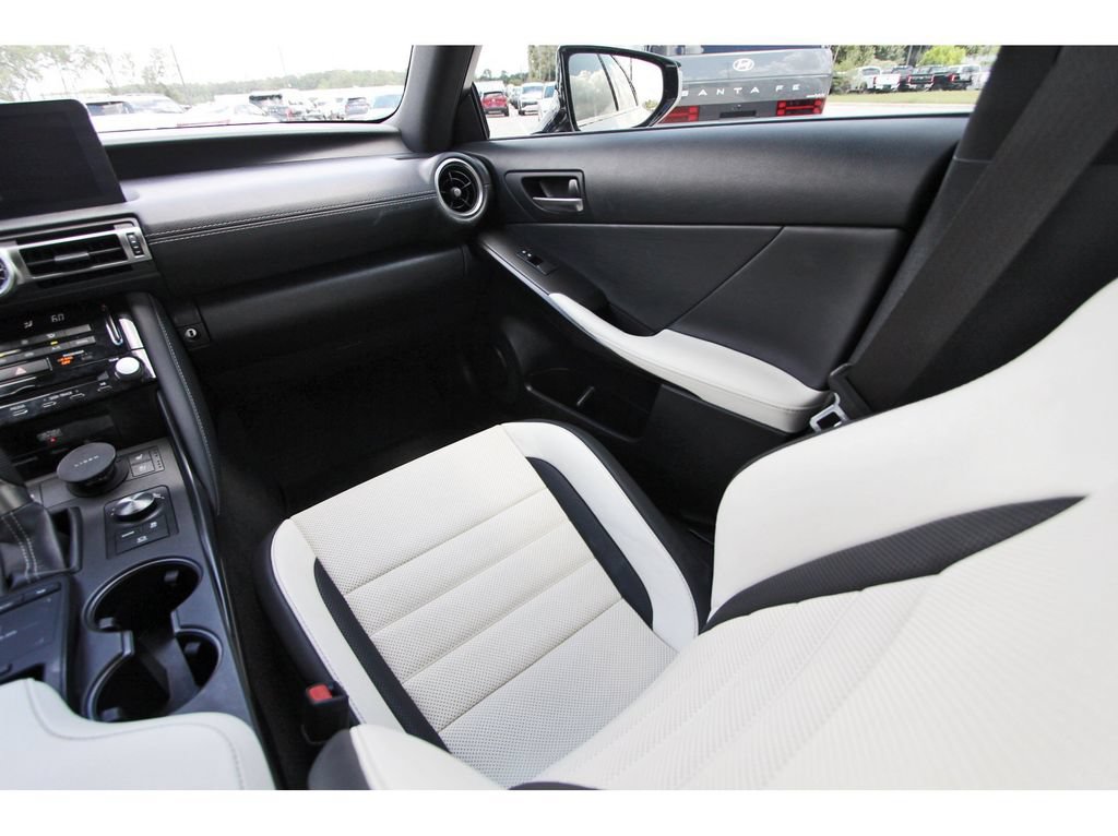 Used 2022 Lexus IS 350 F Sport RWD image 13