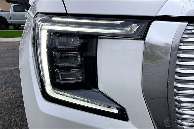 Used 2023 GMC Yukon XL Denali w/ LPO, Floor Liner Package image 30
