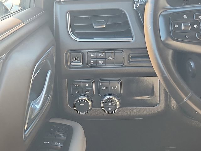 Used 2024 GMC Yukon XL SLT w/ SLT Luxury Package image 12