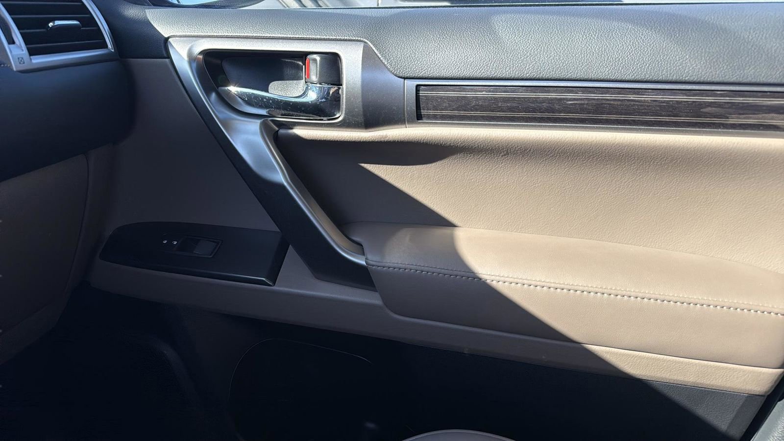 Used 2023 Lexus GX 460 Premium image 24