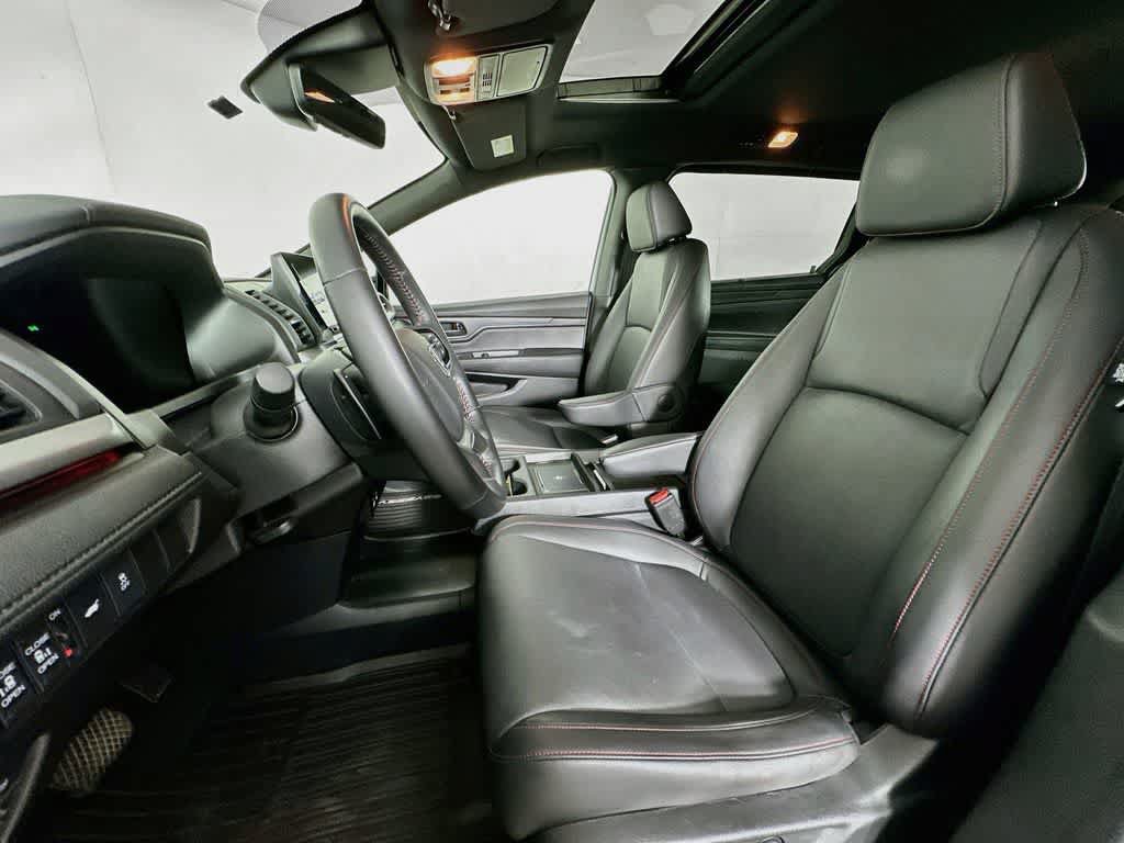 Used 2025 Honda Odyssey Sport-L image 12