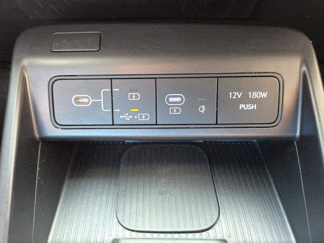 Used 2024 Hyundai Kona SEL w/ Convenience Package FWD image 39