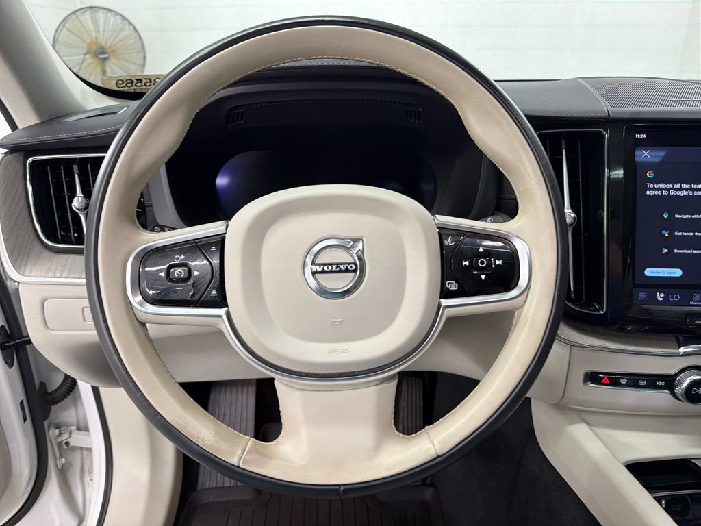 Used 2023 Volvo XC60 B6 Ultimate w/ Protection Package Premier AWD/4WD image 19