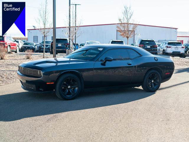 Used 2018 Dodge Challenger SXT image 1