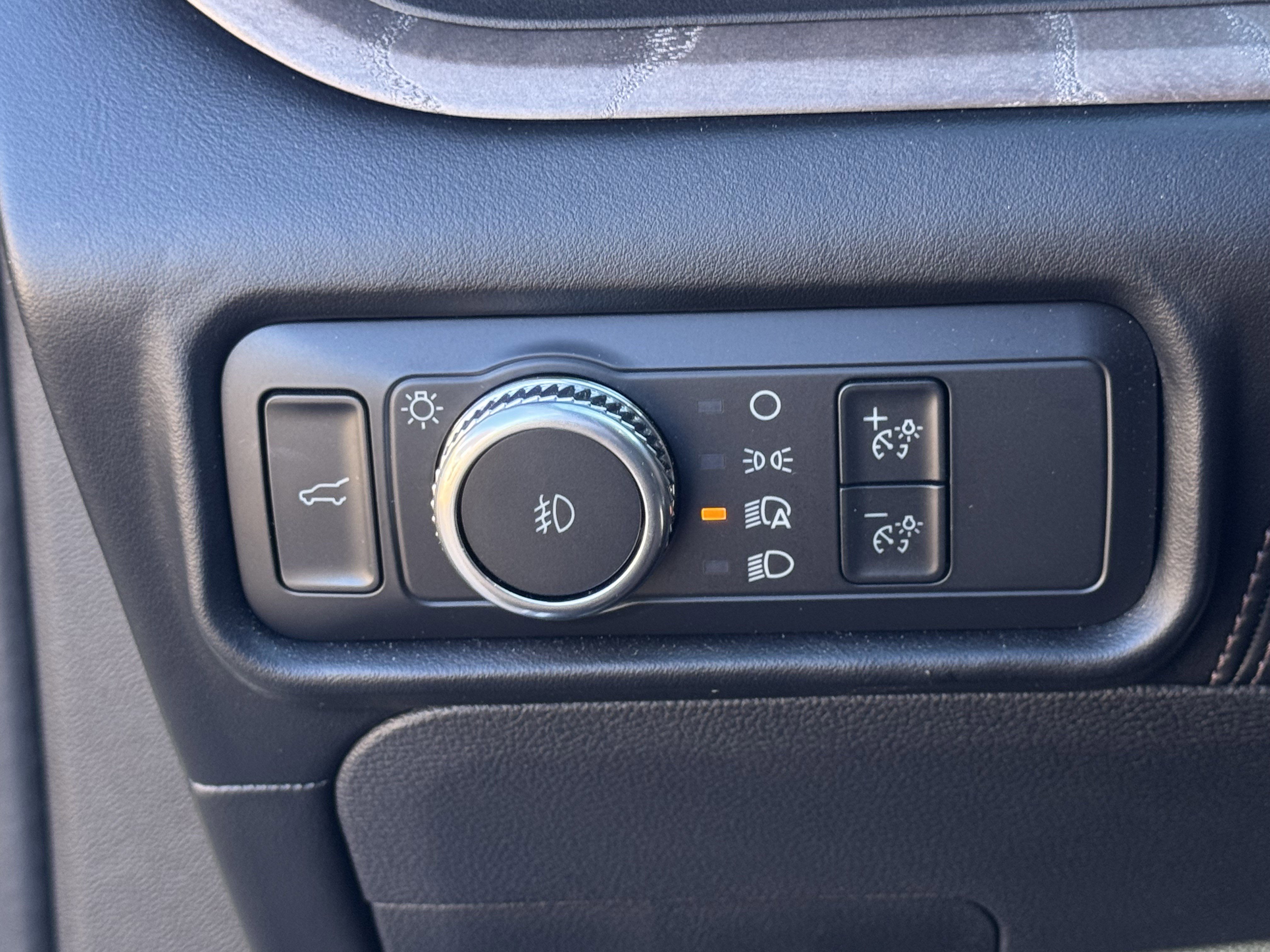 Certified 2022 Ford Explorer Platinum w/ Equipment Group 601A image 23