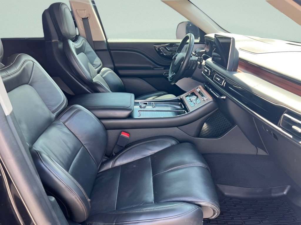 Certified 2020 Ford Explorer Platinum w/ Premium Technology Package AWD/4WD image 22