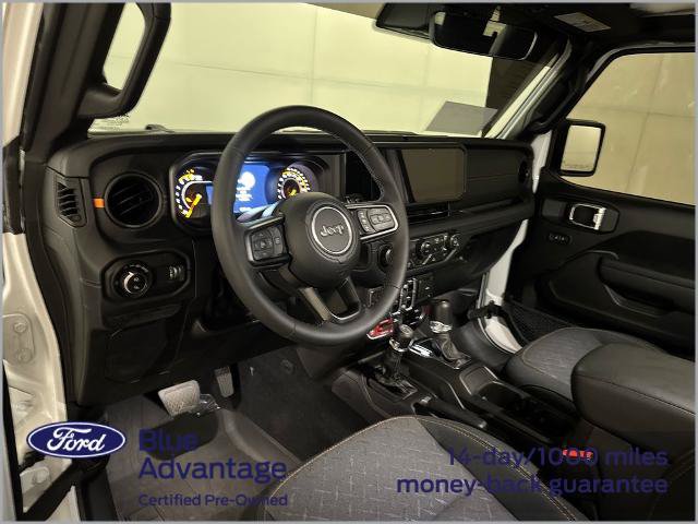 Used 2025 Jeep Gladiator Mojave w/ Steel Bumper Group AWD/4WD image 14