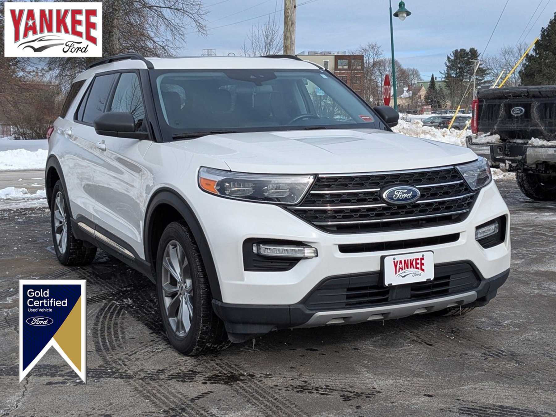 Certified 2022 Ford Explorer XLT w/ Equipment Group 202A image 7