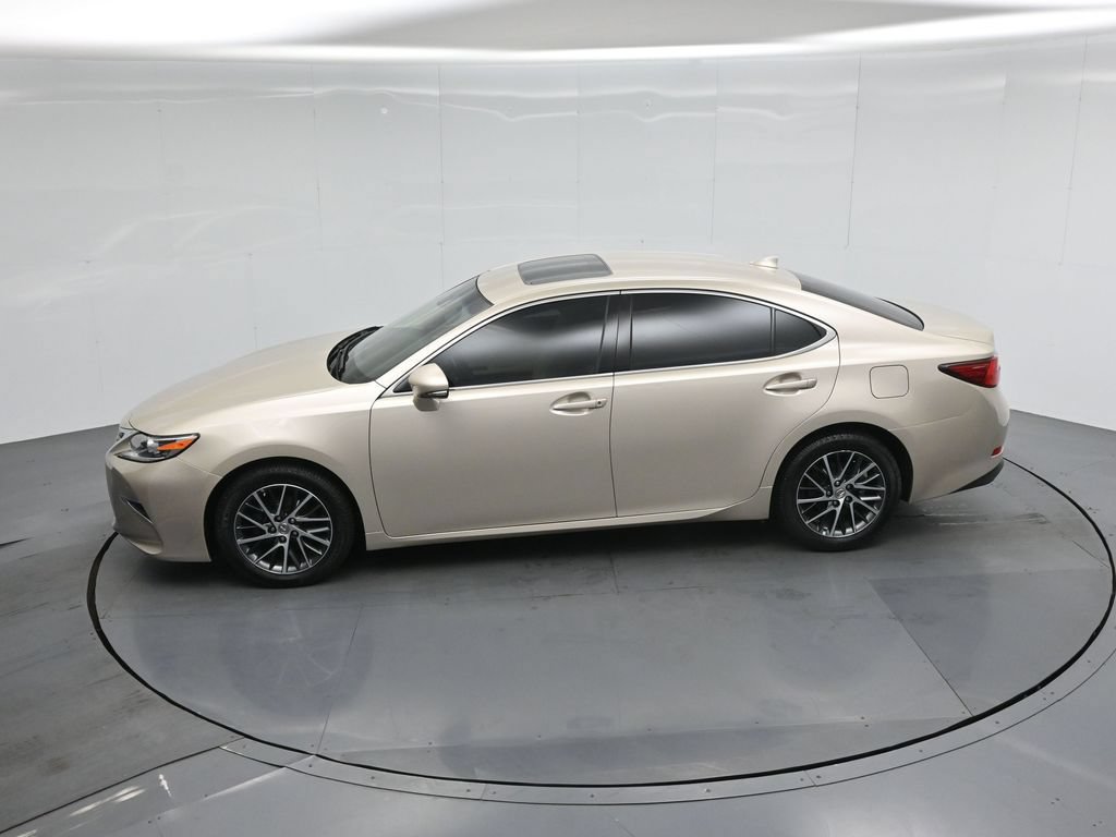 Used 2017 Lexus ES 350 w/ Navigation System Package FWD image 45