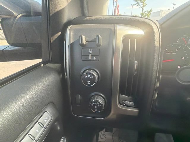 Used 2019 Chevrolet Silverado 2500 LTZ w/ Midnight Edition AWD/4WD image 27